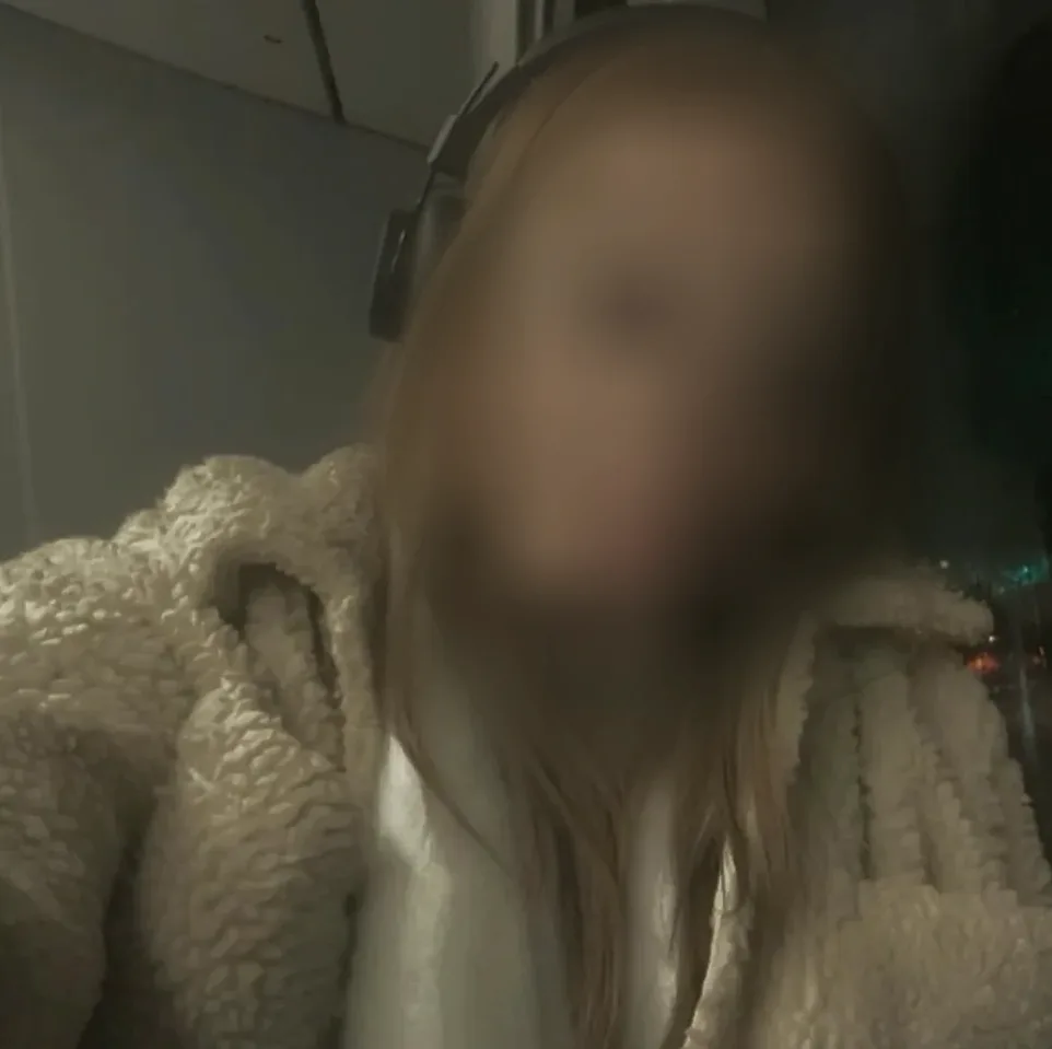Hayley, 23