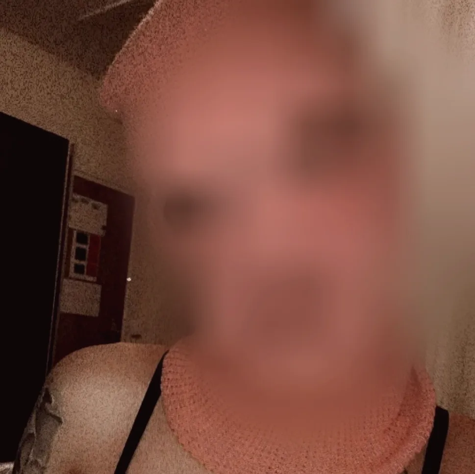 Katie, 31