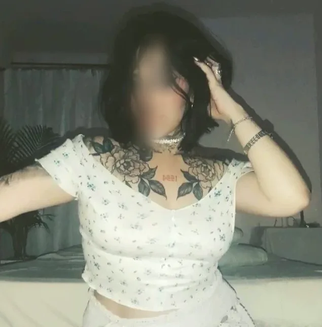 Mila, 28