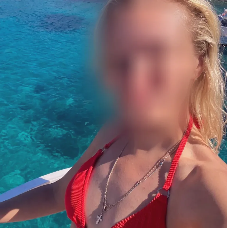 Yasmin, 39